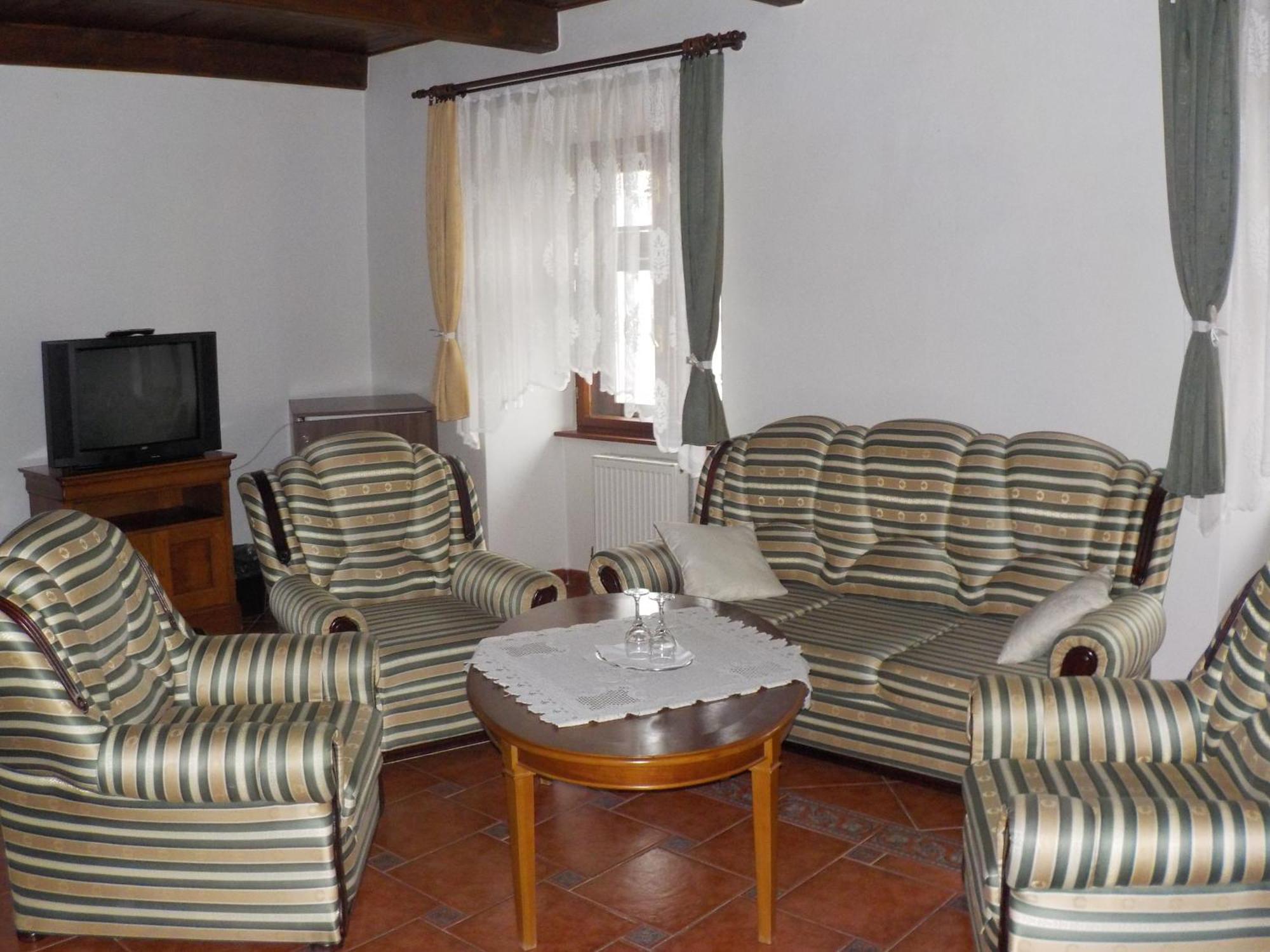 Hotel Krivan Kysucke Nove Mesto Rum bild